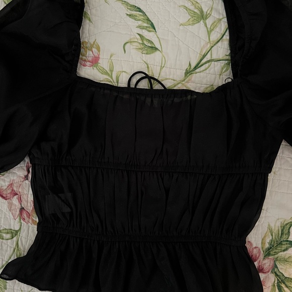 More to Come Olivera Top XS - Picture 4 of 6